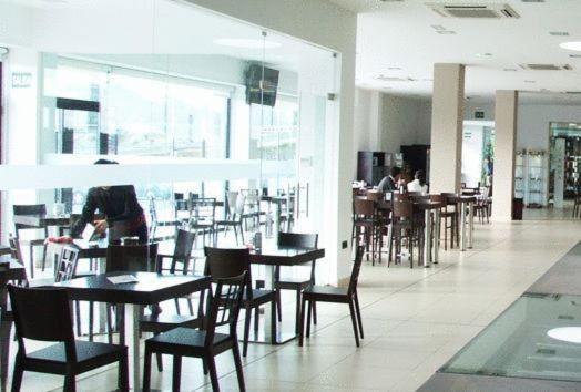 Complejo Leo 24H Hotel Монестерио Екстериор снимка