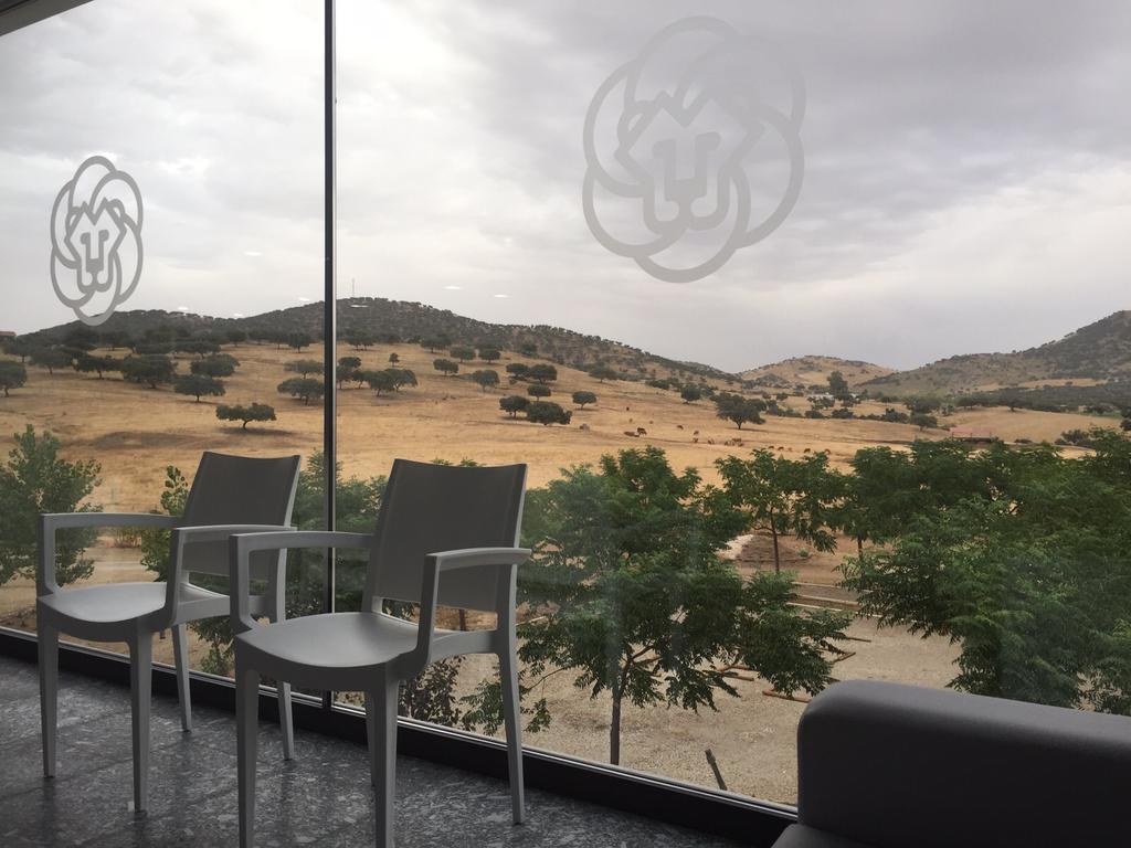 Complejo Leo 24H Hotel Монестерио Екстериор снимка
