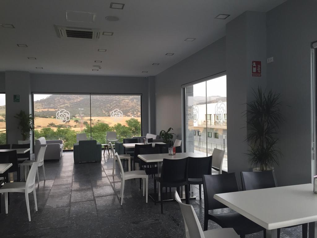 Complejo Leo 24H Hotel Монестерио Екстериор снимка
