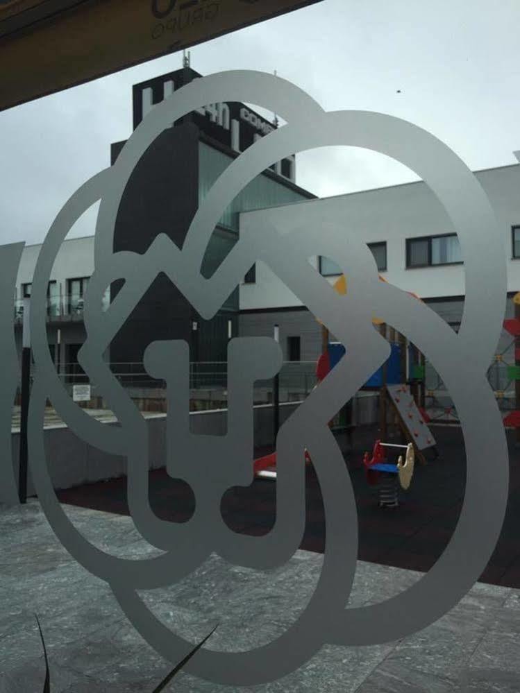 Complejo Leo 24H Hotel Монестерио Екстериор снимка